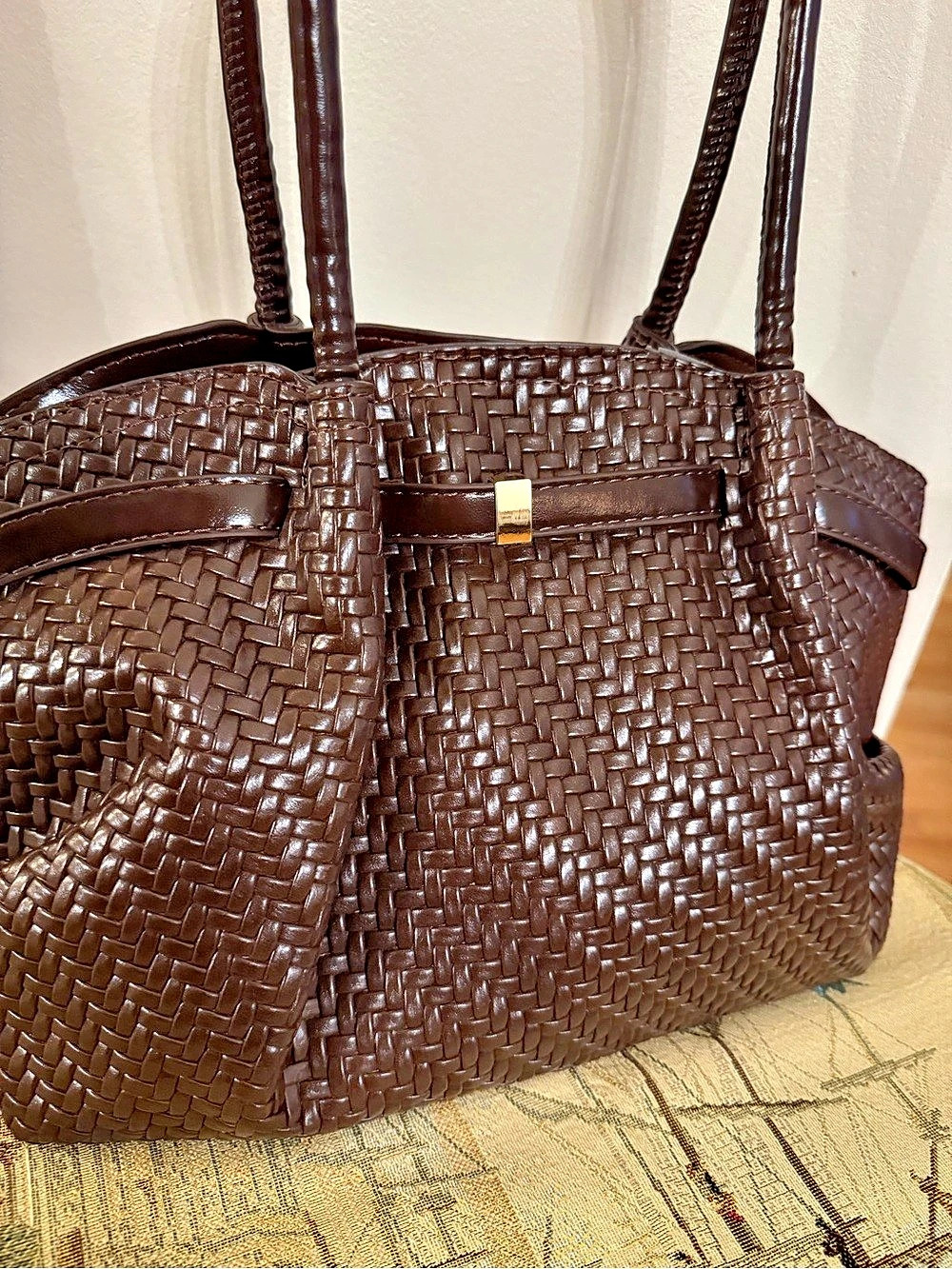 Woven Shoulder Bag in Brown Like New